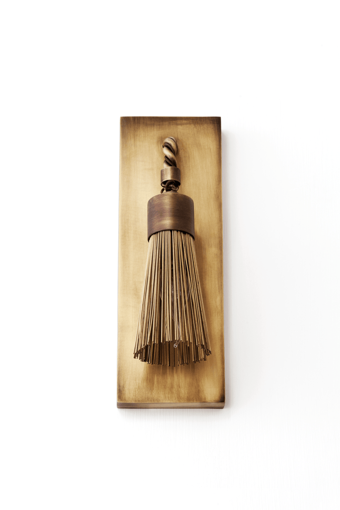 Antique brass swing wall lamp with tassel-shaped light fixture for Sultans Of Swing Wall Lamp